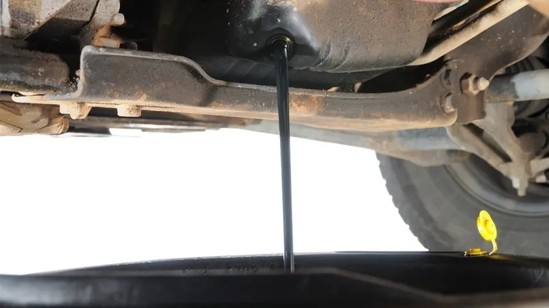 How To: Can I Use Transmission Fluid in Oil to Clean My Engine?